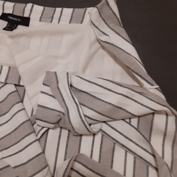 NWT, FOREVER 21, Rayon, Linen Blend,  Wrap Skirt,  Size 3X - Picture 8 of 11